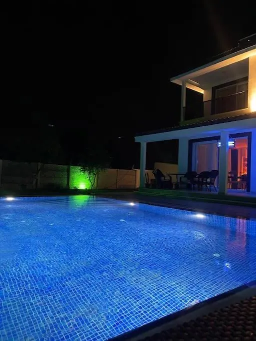 Villa Ece Kemalpasa