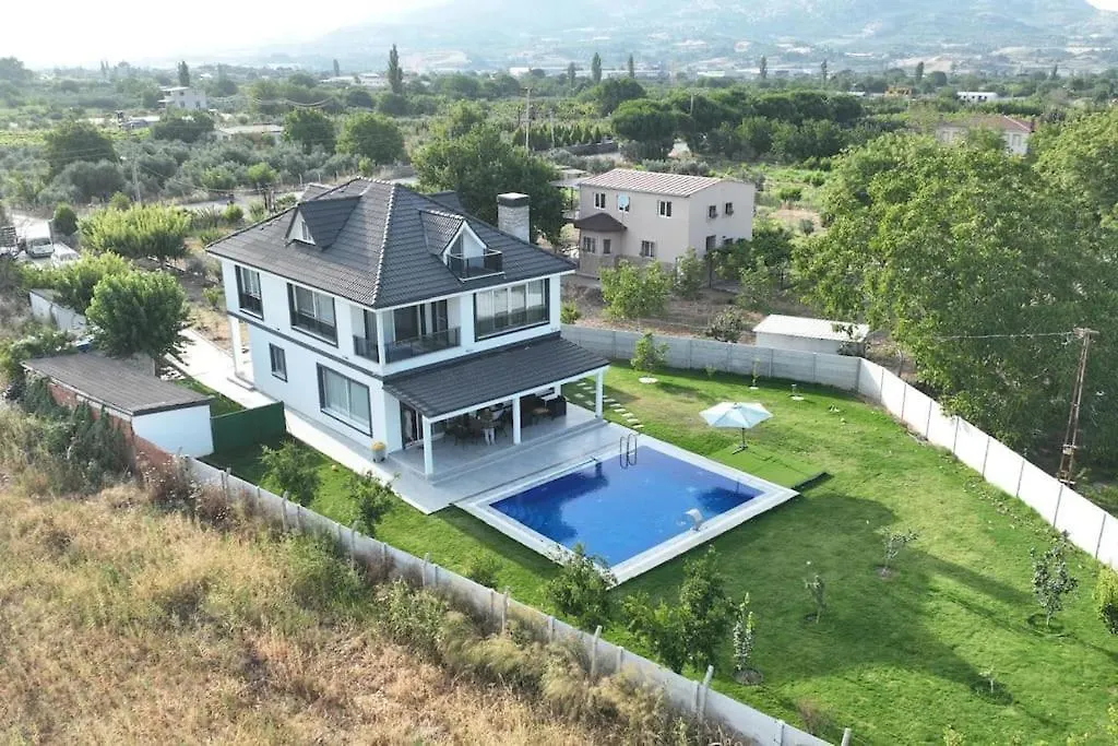 Villa Ece Kemalpasa